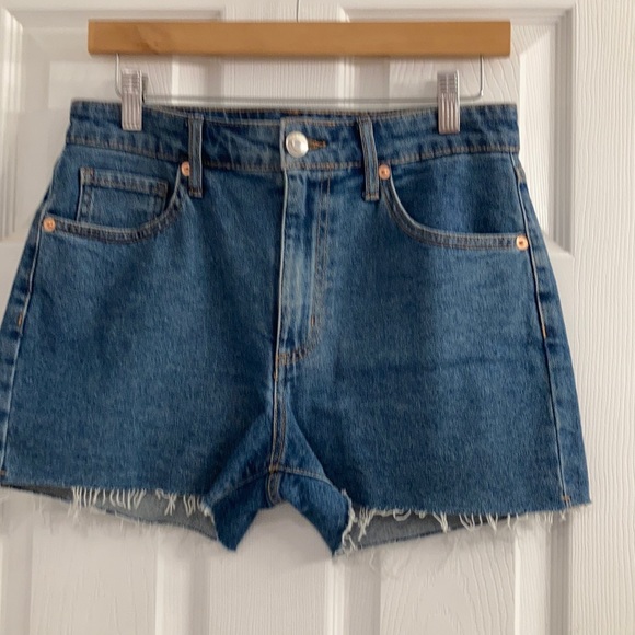 NWOT WILD FABLE High Waisted Mom Shorts-Sz 6 - Picture 1 of 6